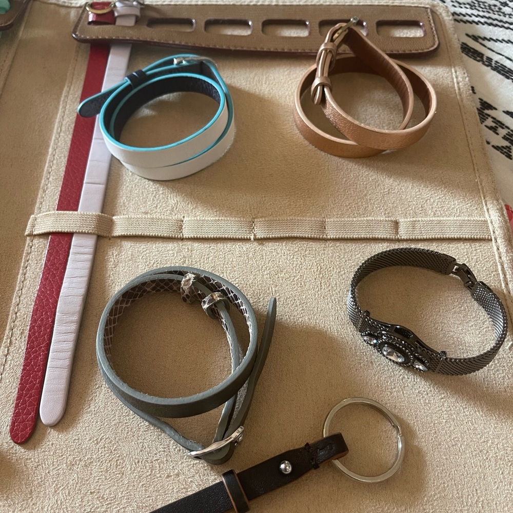 ENTIRE KEEP Collective Collection - Picture 7 of 15